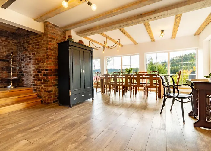 Sloneczny Zakatek سوكوليتس